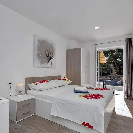 Apartman-studio Meri דירה מאקרסקה