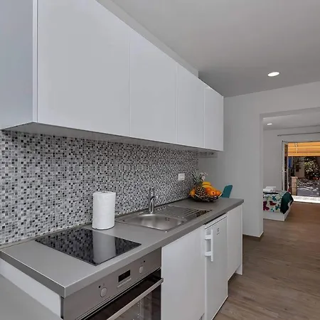 Apartman-studio Meri דירה