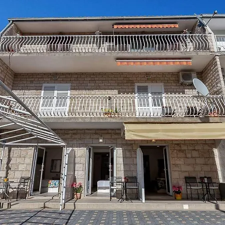 Apartman-studio Meri Apartment