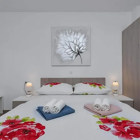 Apartman-studio Meri דירה מאקרסקה